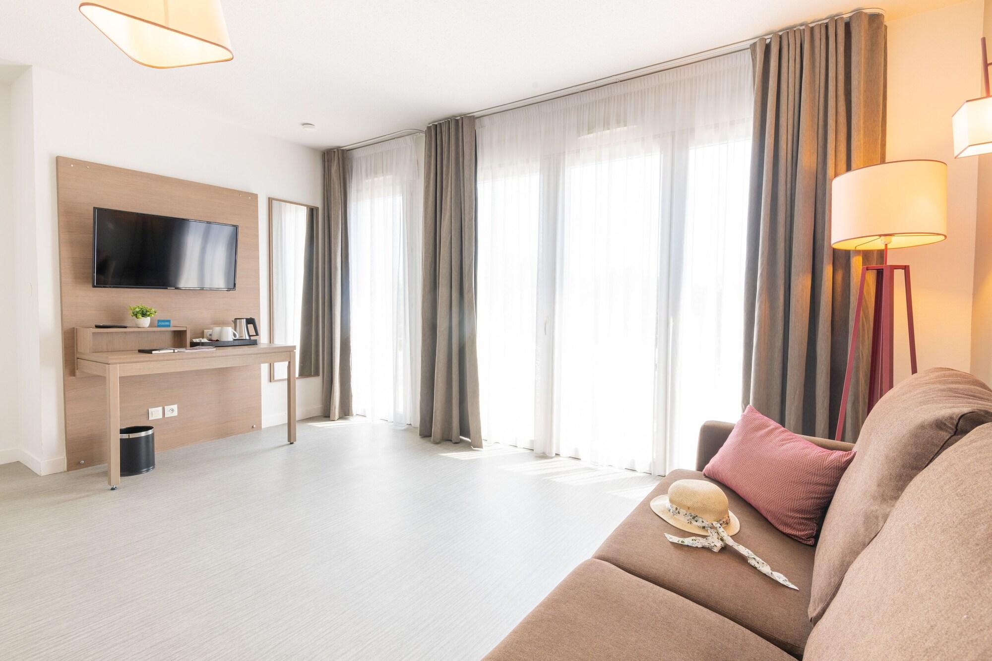 Zenitude Hotel-Residences Cannes Mandelieu Confort Ngoại thất bức ảnh